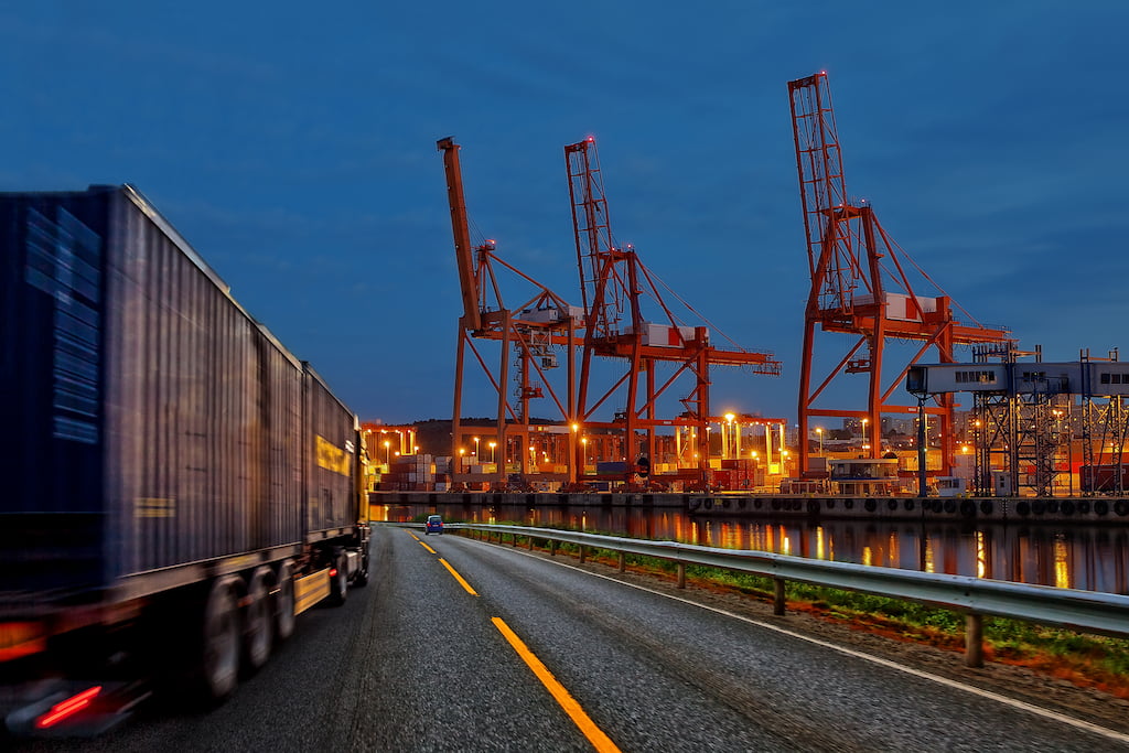 Intermodal vs OTR Freight Shipping Pros and Cons Cowtown Express